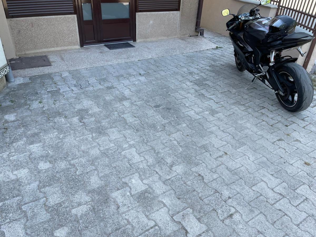Bora Apartmani - Free Parking - City Center Враня Екстериор снимка
