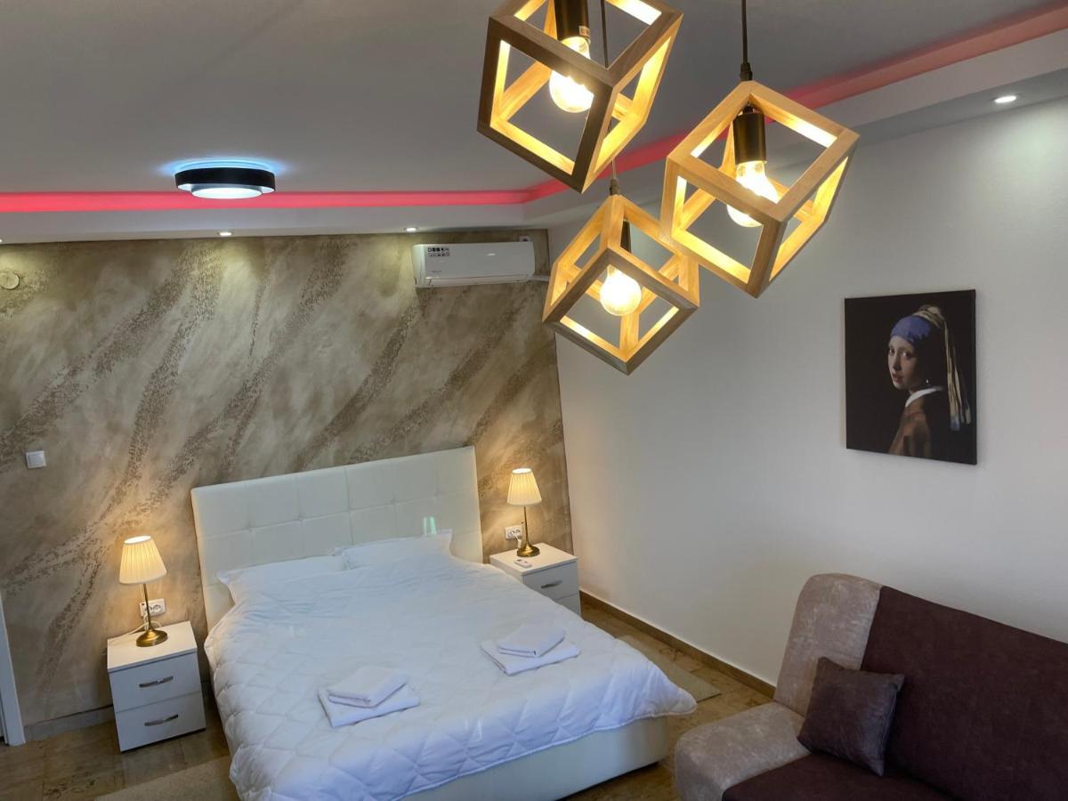 Bora Apartmani - Free Parking - City Center Враня Екстериор снимка