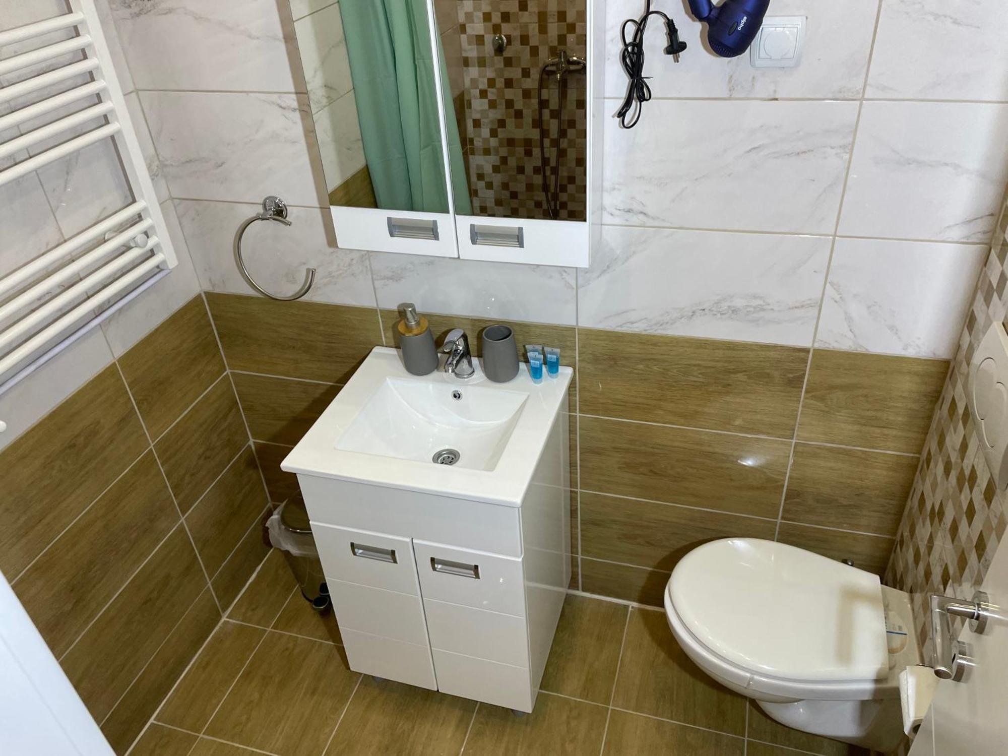 Bora Apartmani - Free Parking - City Center Враня Екстериор снимка