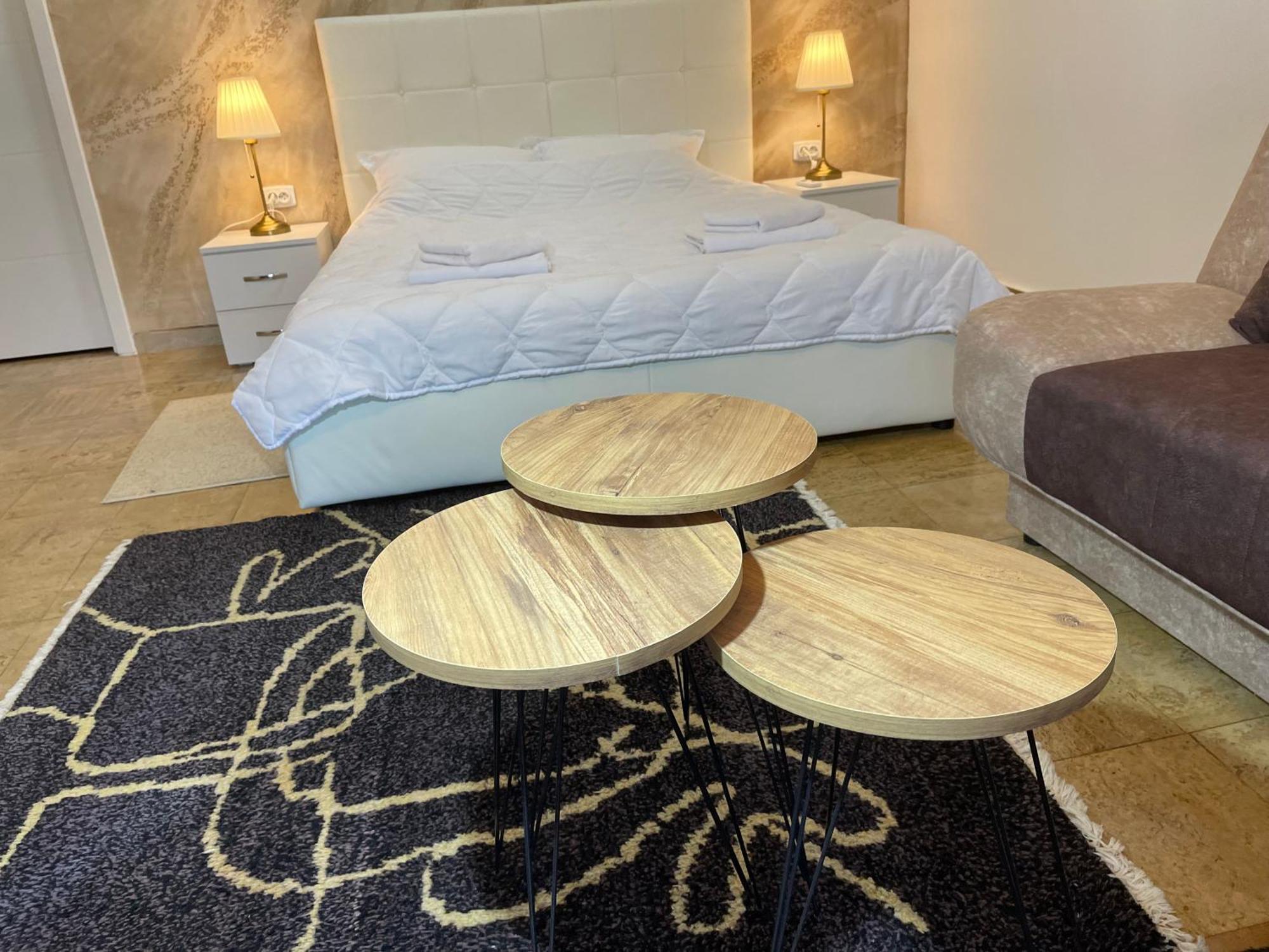 Bora Apartmani - Free Parking - City Center Враня Екстериор снимка